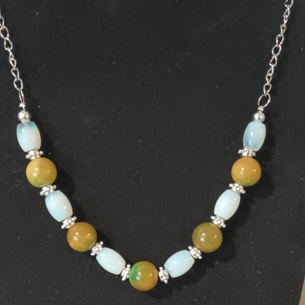 Bead Necklace / Mix Of Glass, Acrylic, Gemstones Beads - Picture 7 of 12